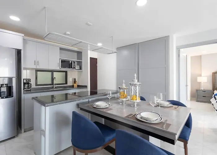 Dog-friendly With Ocean-view Rooftop Infinity Pool, Ac & Gym Ferienhaus *