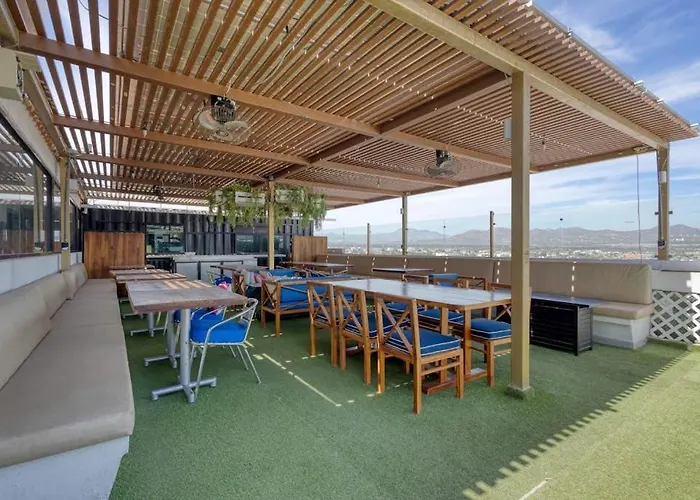 Dog-friendly With Ocean-view Rooftop Infinity Pool, Ac & Gym Ferienhaus