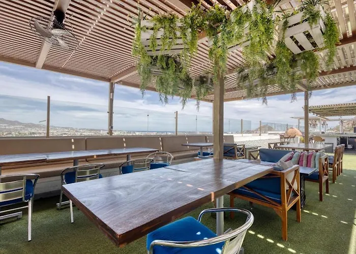 Dog-friendly With Ocean-view Rooftop Infinity Pool, Ac & Gym Ferienhaus *
